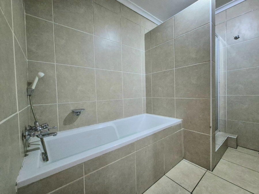 2 Bedroom Property for Sale in Wynberg Western Cape